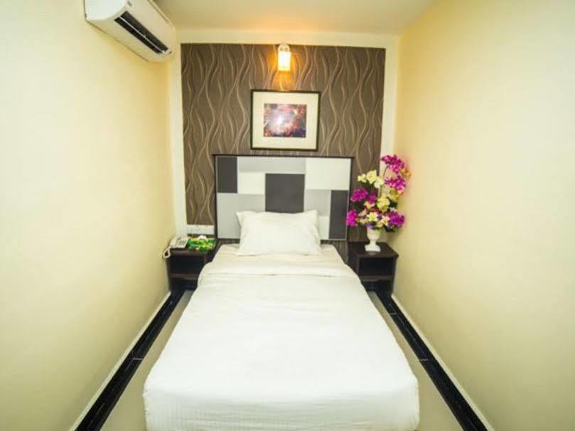 Very Hotel George Town Buitenkant foto